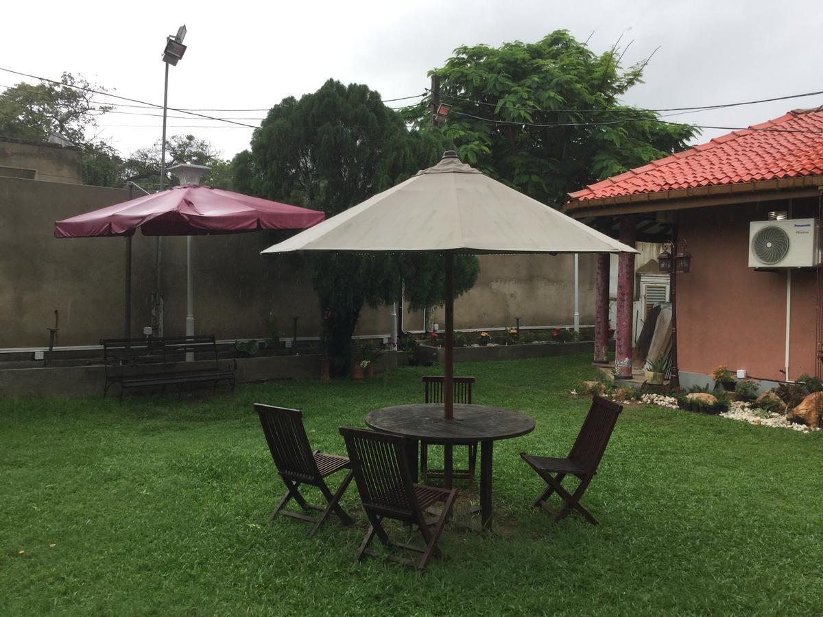 Ared Villa Katunayaka Exterior foto
